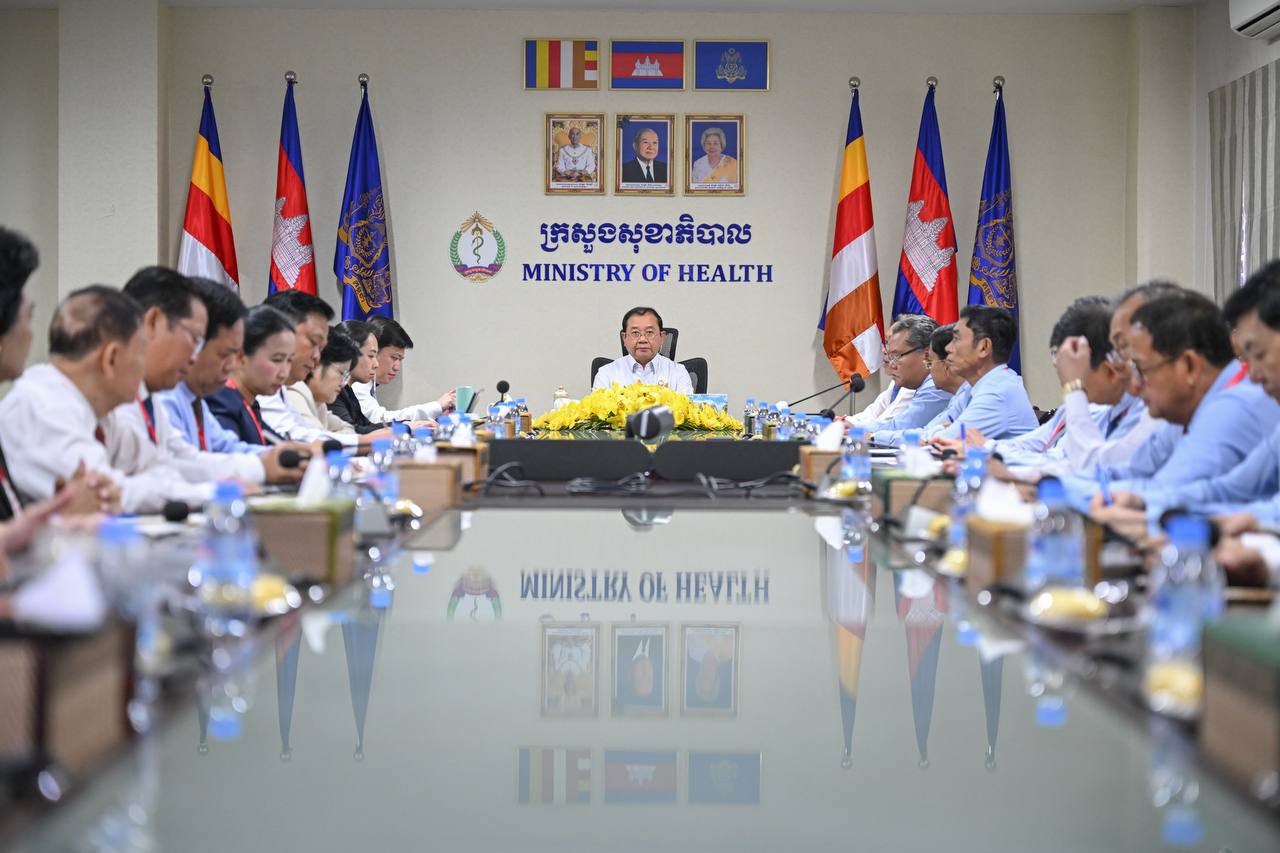 រដ្ឋមន្រ្តីសុខាភិបាល៖ «ត្រូវពង្រឹងការអនុវត្តនូវយុទ្ធសាស្រ្ត និងសកម្មភាពសង្រ្គោះព្យាបាល ឆ្លើយតបនឹងស្ថានភាពព្រំដែន កម្ពុជា-ថៃ»