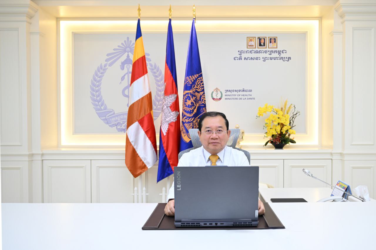 រដ្ឋមន្រ្តីសុខាភិបាល៖ មន្រ្តីសុខាភិបាលបាននិងបន្តបំពេញបេសកម្មដ៍ថ្លៃថ្លា ដោយខិតខំឆ្លើយតបទៅនឹងតម្រូវការសុខភាពរបស់ប្រជាជន និងឈរលើគោលការណ៍ "អ្នកជំងឺជាអាទិភាពទី១ សេវាសុខភាពត្រូវតែភ្ជាប់ជាមួយគុណភាពជានិច្ច"។