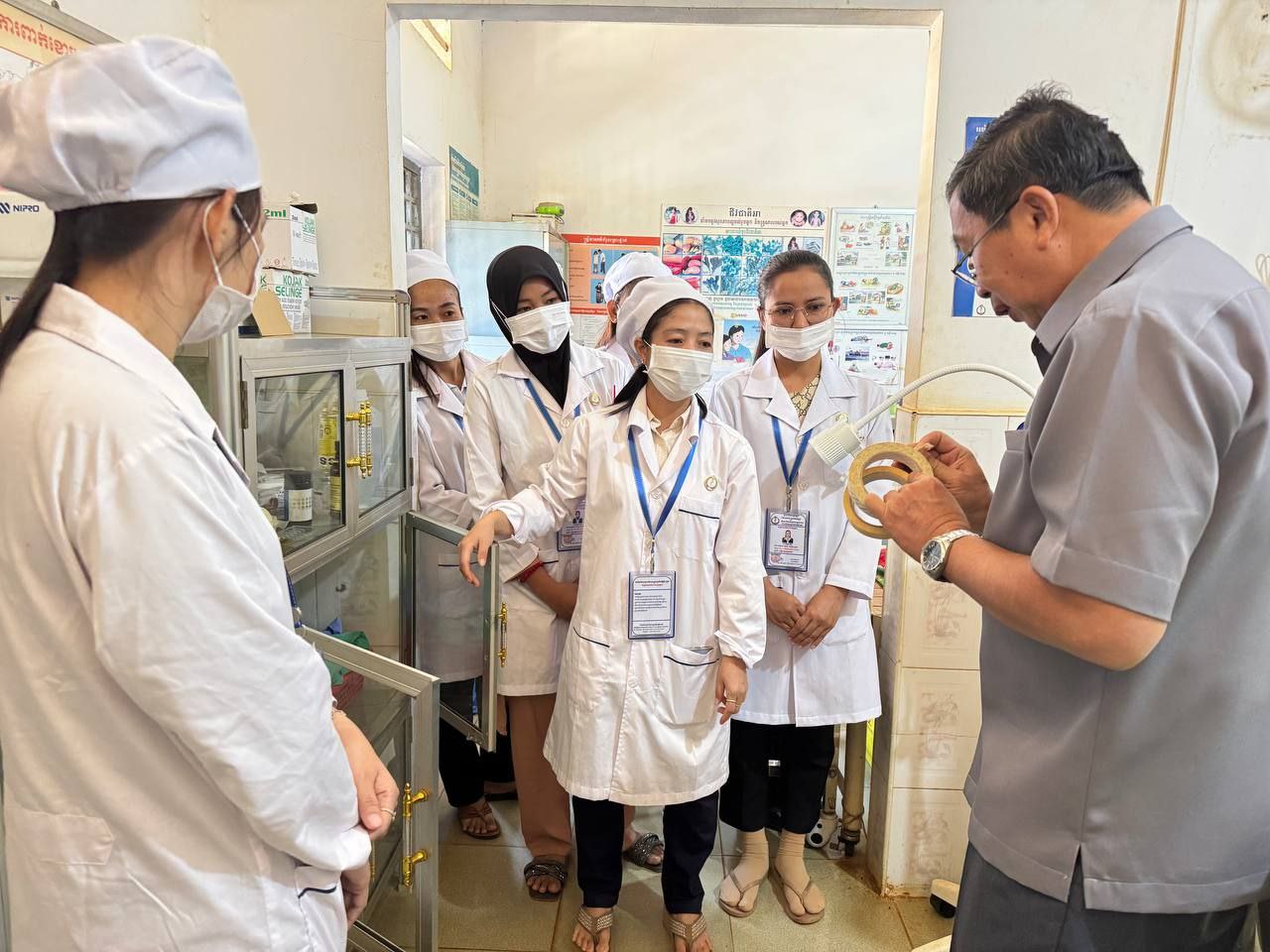 ការចុះពិនិត្យស្ថានភាពបម្រើសេវា នៅមណ្ឌលសុខភាពចំនួន៧ នៃស្រុកប្រតិបត្តិស្ទឹងត្រង់ ក្នុងខេត្តកំពង់ចាម