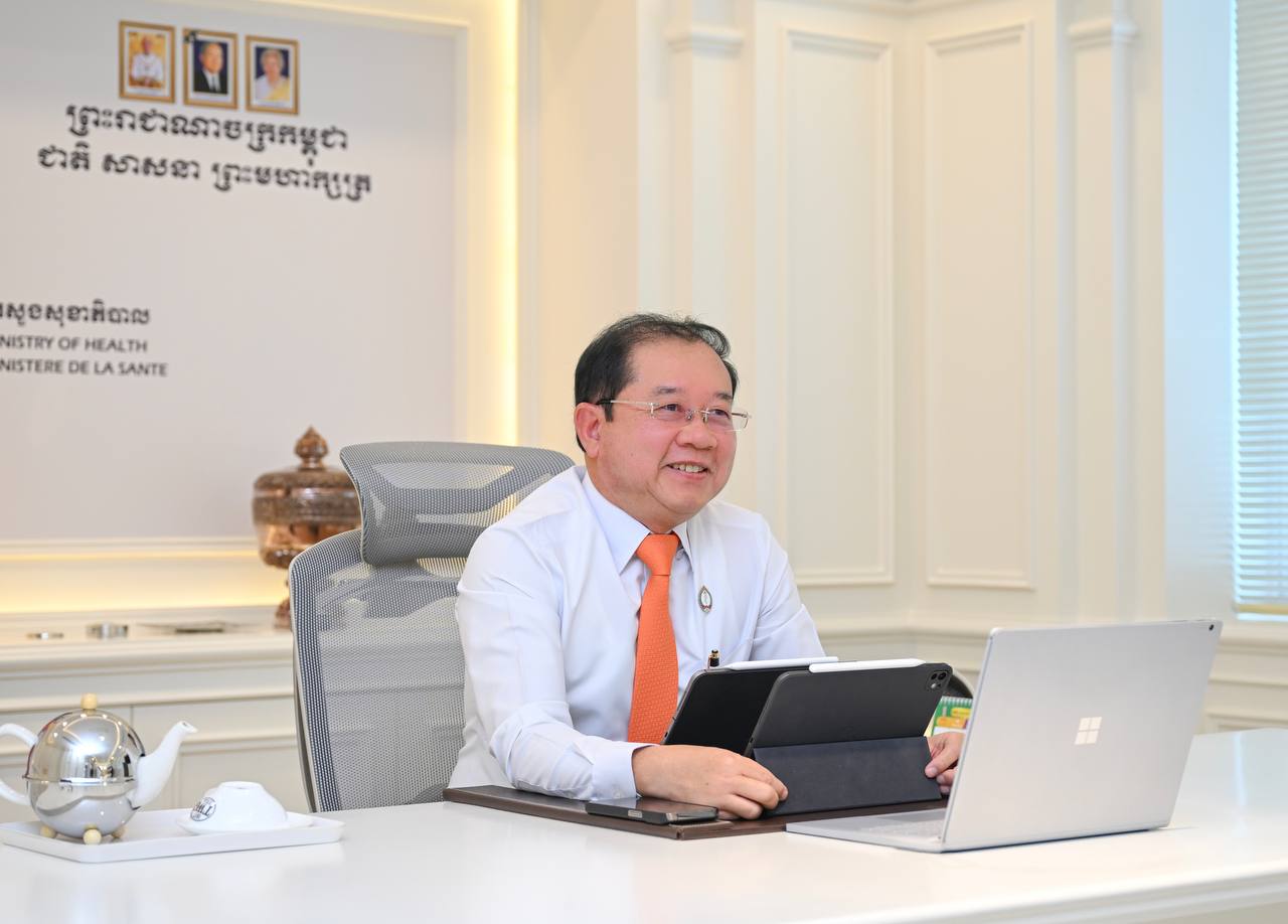 ឯកឧត្តមសាស្រ្តាចារ្យ ឈាង រ៉ា រដ្ឋមន្រ្តីក្រសួងសុខាភិបាល និងជាអនុប្រធានប្រចាំការ នៃគណៈកម្មាធិការជាតិជំរុញការអនុវត្តវិធានការគន្លឹះក្នុងវិស័យសុខាភិបាល