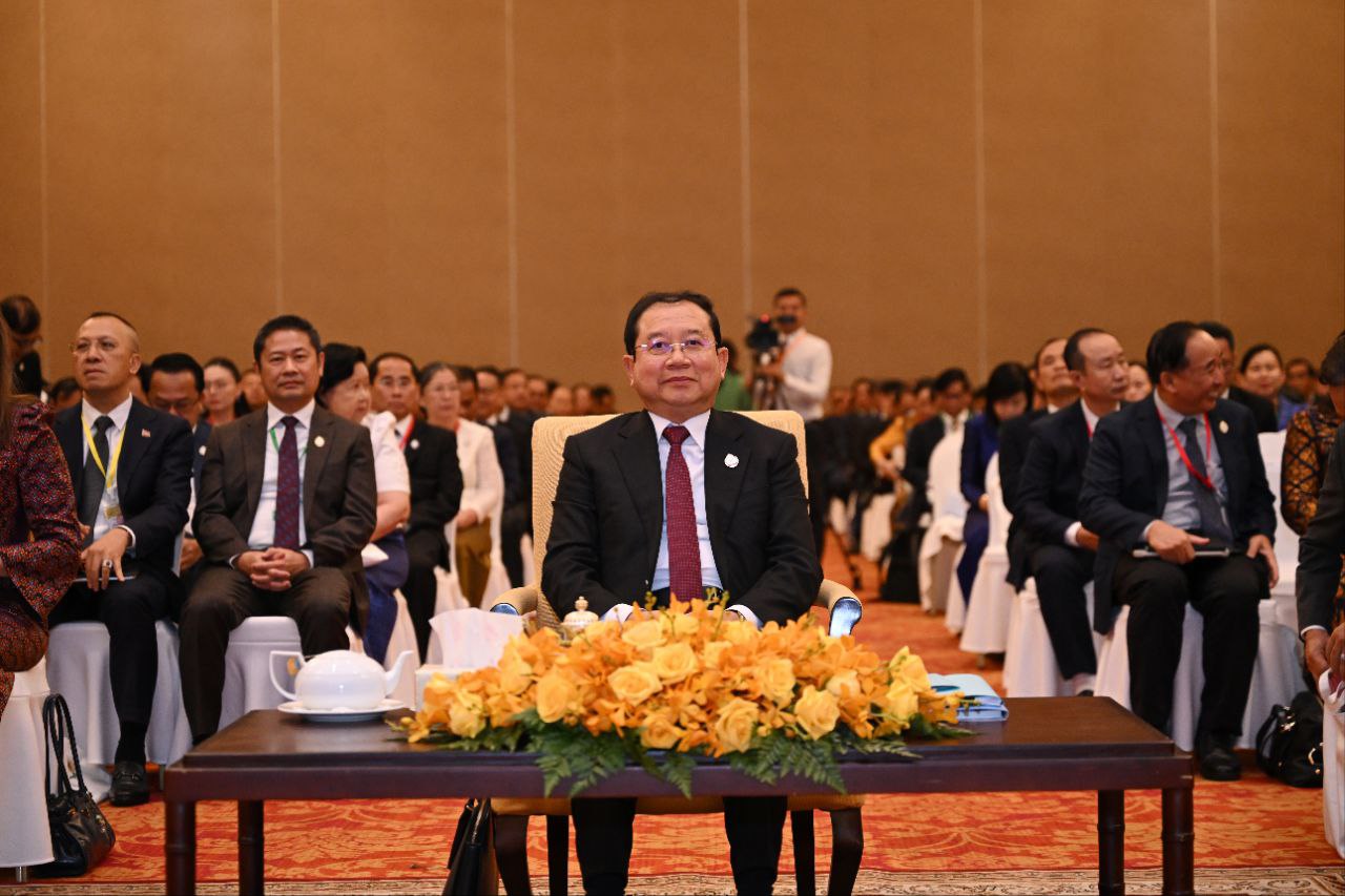 រដ្ឋមន្រ្តីសុខាភិបាល សង្កត់ធ្ងន់ថា៖ «ម្នាក់ៗ គឺជាម្ចាស់ ម្នាក់ៗ គឺជាអ្នកទទួលខុសត្រូវ» ថ្លែងក្នុងដំណើរការសន្និបាតសុខាភិបាល លើកទី៤៥