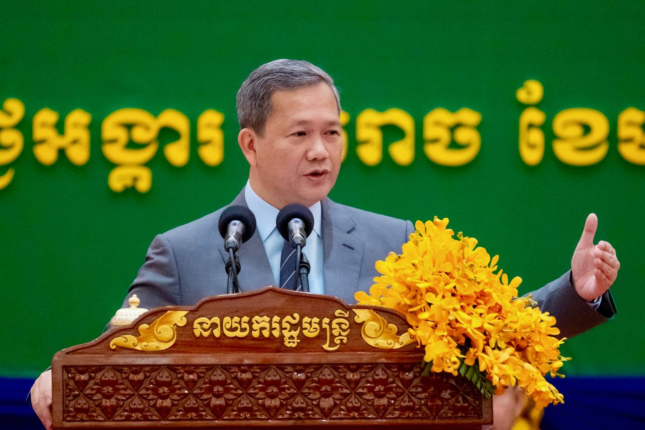 ឯកឧត្តមសាស្រ្តាចារ្យ ឈាង រ៉ា រដ្ឋមន្រ្តីក្រសួងសុខាភិបាល បានអញ្ជើញចូលរួមក្នុងពិធីជួបសំណេះសំណាលជាមួយសិស្សនិទ្ទេស A សម្រាប់ការប្រឡងសញ្ញាបត្រមធ្យមសិក្សាទុតិយភូមិ និងការប្រឡងសញ្ញាបត្របច្ចេកទេស និងវិជ្ជាជីវៈកម្រិត៣ ក្រោមអធិបតីភាពដ៏ខ្ពង់ខ្ពស់របស់ សម្តេចមហាបវរធិបតី ហ៊ុន ម៉ាណែត នាយករដ្ឋមន្រ្តី នៃព្រះរាជាណាចក្រកម្ពុជា។