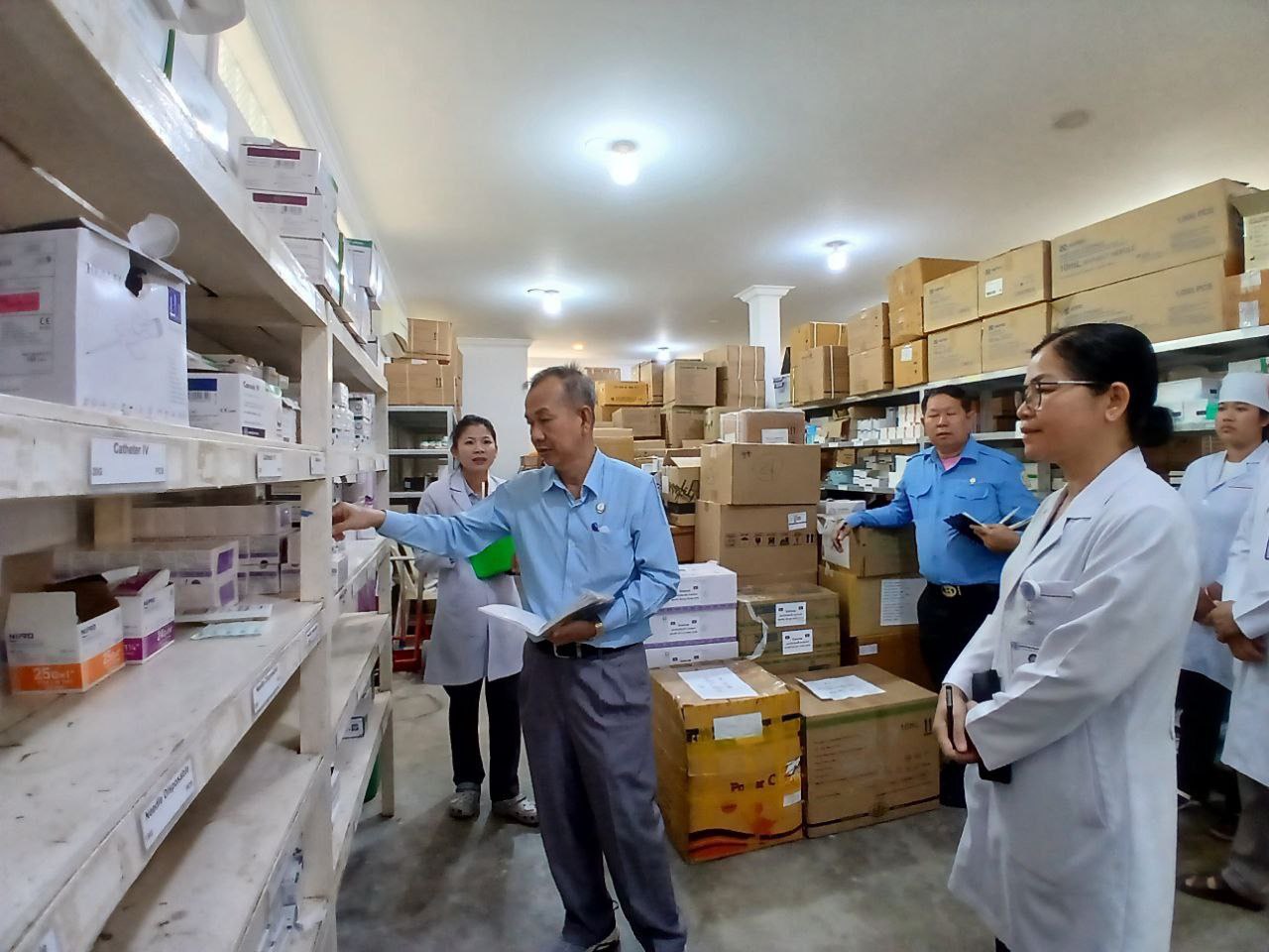 សកម្មភាពក្រុមការងារចុះត្រួតពិនិត្យការងារគ្រប់គ្រងឱសថនៅ មន្ទីរពេទ្យបង្អែកស្រុក មន្ទីរពេទ្យបង្អែកខេត្តពោធិ៍សាត់ និងការពង្រឹងគុណភាពការបម្រើសេវាសុខាភិបាលនៅមណ្ឌលសុខភាព