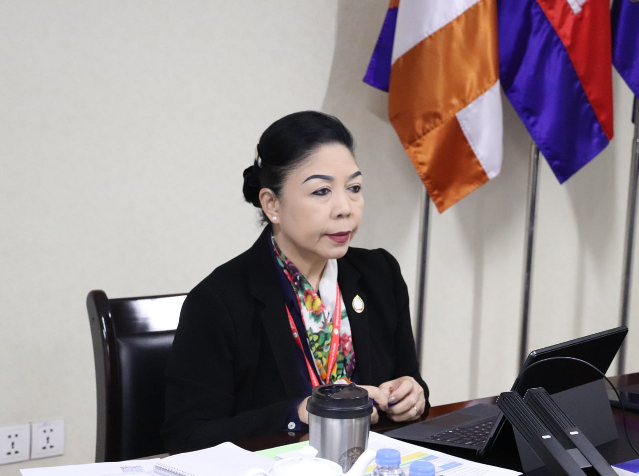 កិច្ចប្រជុំពិនិត្យ និងពិភាក្សាលើរបាយការណ៍វឌ្ឍនភាពប្រចាំឆមាសទី២ ឆ្នាំ២០២៥ ក្រោមក្របខ័ណ្ឌគម្រោងហិរញ្ញប្បទានឥតសំណងមូលនិធិសកល សម្រាប់កម្មវិធីប្រយុទ្ធនឹងជំងឺអេដស៍ របេង និងគម្រោងយន្តការឆ្លើយតបនឹងជំងឺកូវីដ-១៩