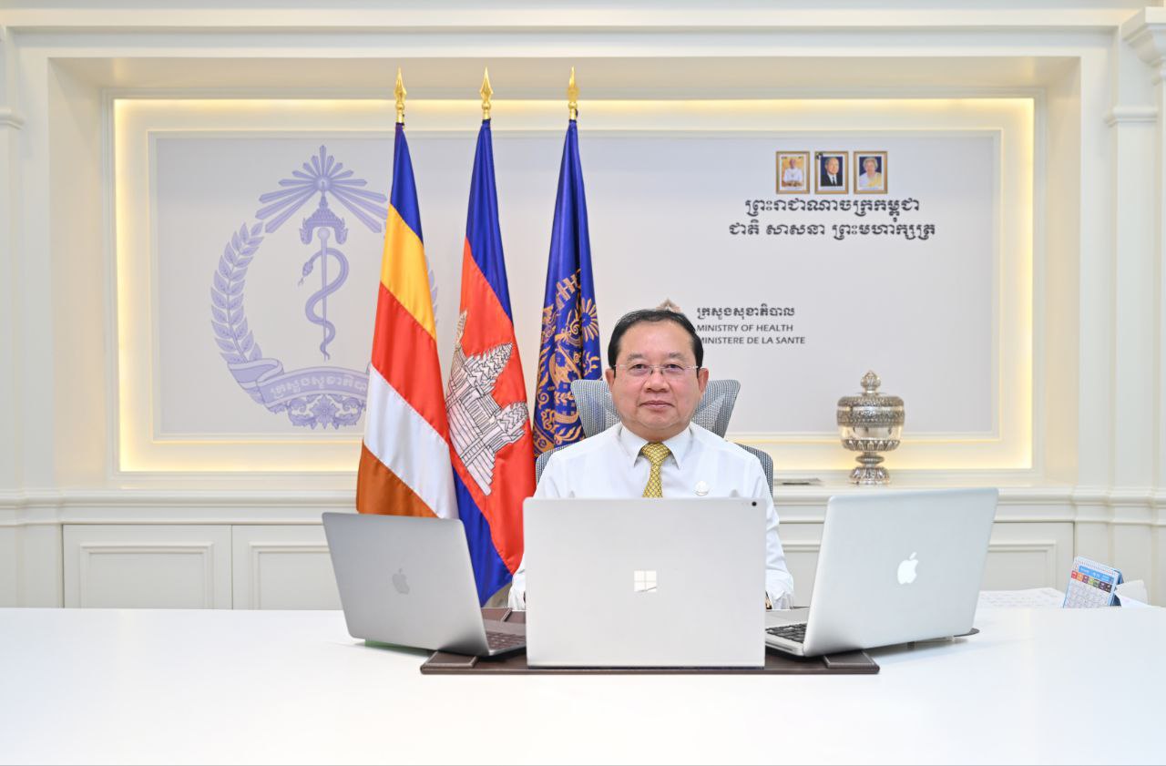 រដ្ឋមន្រ្តីសុខាភិបាល៖ «នៅក្នុងរយៈពេលជាង២ឆ្នាំ នៃការជួបជុំគ្នាជាទៀតទាត់ ដើម្បីសិក្សាស្វែងយល់ពីភាពជាអ្នកដឹកនាំ មន្រ្តីនិងថ្នាក់ដឹកនាំសុខាភិបាលគ្រប់ជាន់ថ្នាក់បានប្រើប្រាស់ភាសាតែមួយក្នុងការបម្រើការងារក្នុងវិស័យសុខាភិបាល»