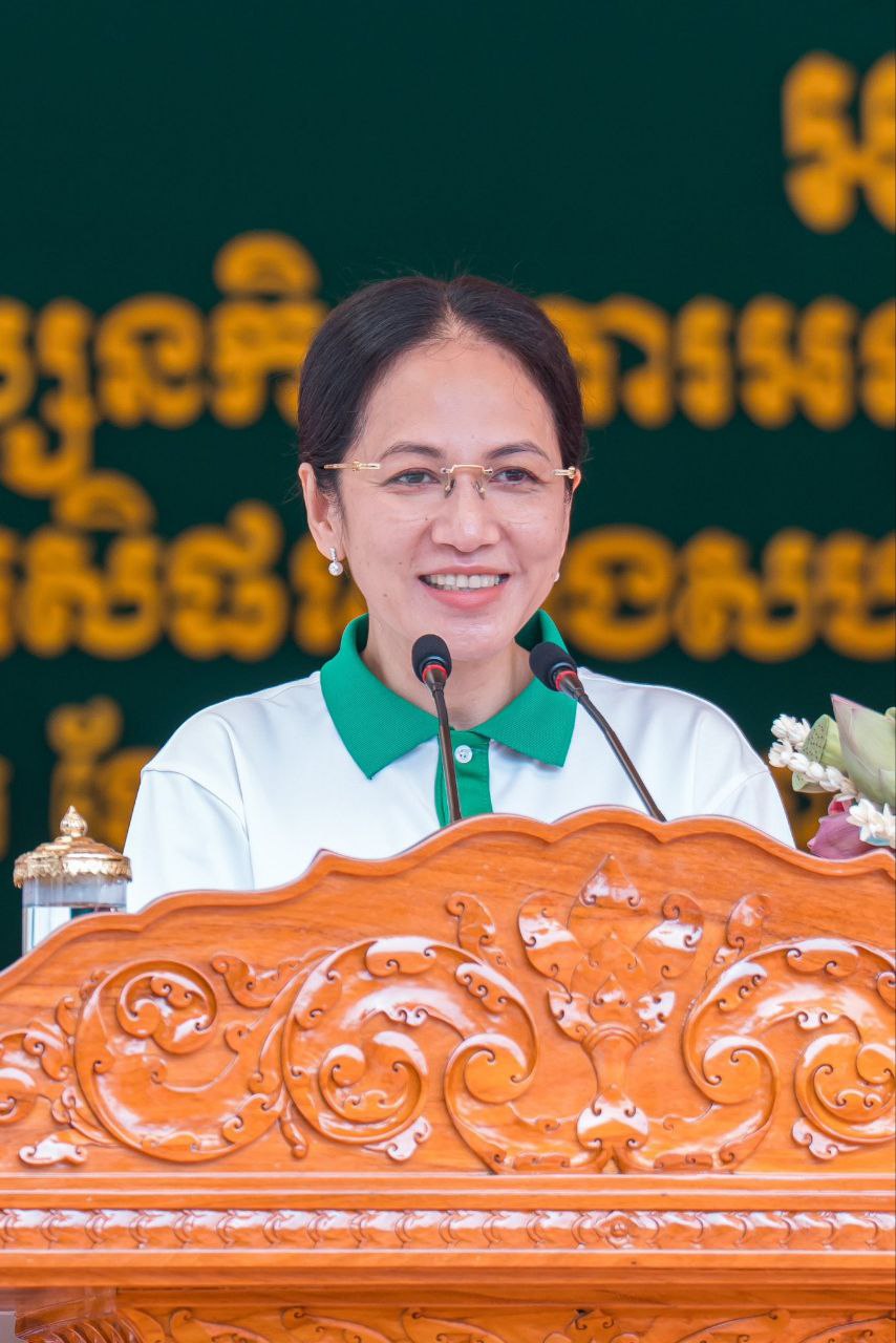 ដំណើរទស្សនកិច្ចការអនុវត្តកម្មវិធីផ្ដល់អាហារតាមសាលារៀនដោយប្រើប្រាស់កសិផលក្នុងសហគមន៍