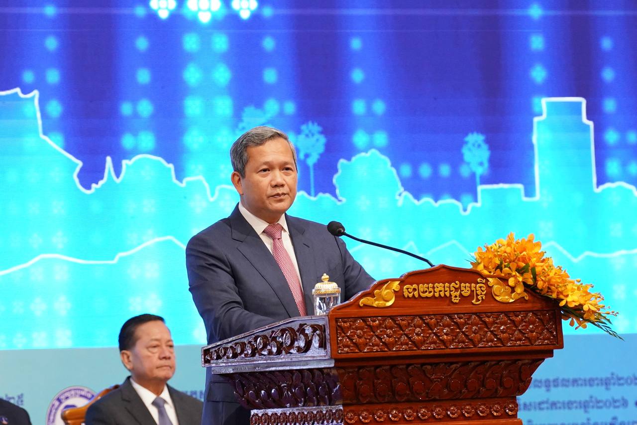 ឯកឧត្តមសាស្ត្រាចារ្យ ឈាង រ៉ា រដ្ឋមន្រ្តីក្រសួងសុខាភិបាល បានអញ្ជើញចូលរួមពិធីបិទសន្និបាតបូកសរុបលទ្ធផលការងារឆ្នាំ២០២៥ និងលើកទិសដៅការងារឆ្នាំ២០២៦