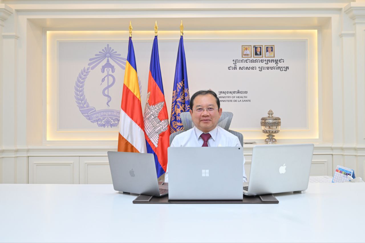 ឯកឧត្តមសាស្ត្រាចារ្យ ឈាង រ៉ា រដ្ឋមន្រ្តីក្រសួងសុខាភិបាល បានដឹកនាំវគ្គភាពអ្នកដឹកនាំ និងនវានុវត្តន៍ ដល់មន្រ្តីសុខាភិបាលគ្រប់ឋានានុក្រមក្រោមឱវាទក្រសួងសុខាភិបាល តាមប្រព័ន្ធវីដេអូសន្និសីទ(Zoom)