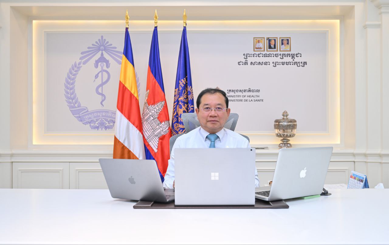 រដ្ឋមន្រ្តីសុខាភិបាល៖ «ការបម្រើសេវាថែទាំ និងព្យាបាលដោយភាពរាក់ទាក់ ស្និតស្នាល ដល់ប្រជាជន បង្ហាញឱ្យឃើញពីភាពថ្លៃថ្នូរបស់អ្នកប្រកបវិជ្ជាជីវៈសុខាភិបាល»