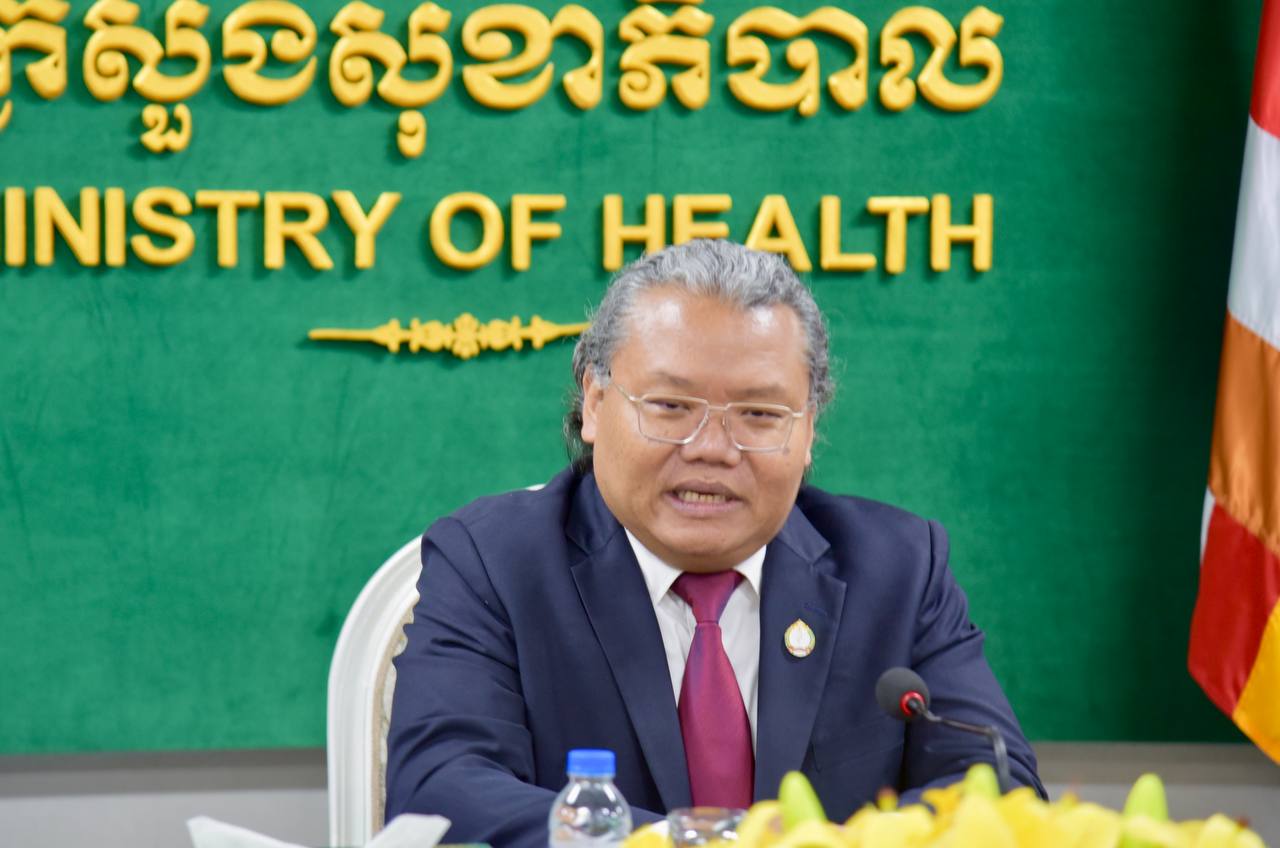 ជំនួបសម្តែងការគួរសម និងពិភាក្សាការងារលើគម្រោងរៀបចំ និងអភិវឌ្ឍន៍ផ្នែកថែទាំព្យាបាលដោយសារធាតុចិញ្ចឹម (thérapie nutritionnelle) នៃមន្ទីរពេទ្យកាល់ម៉ែត