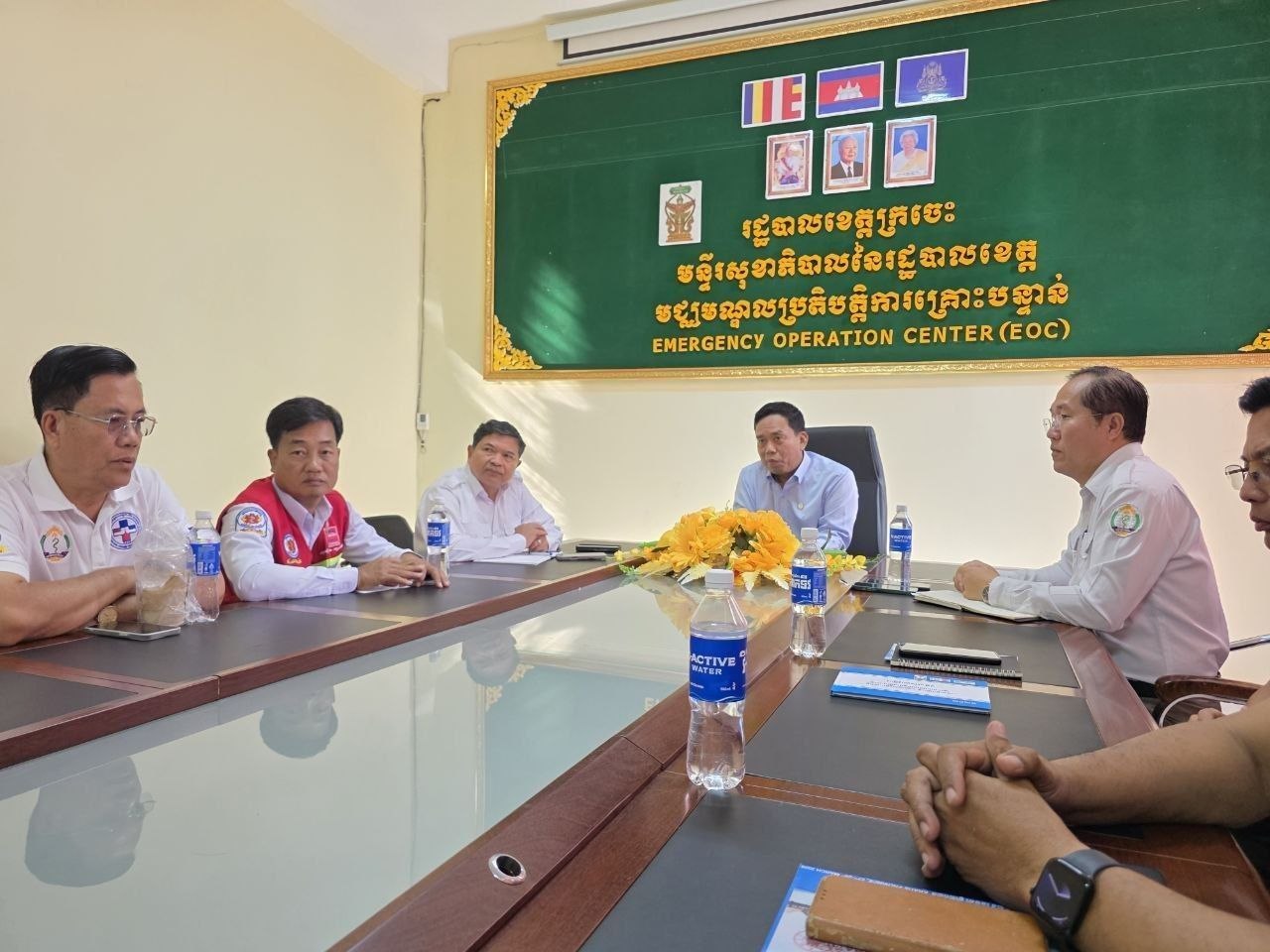 កិច្ចប្រជុំ និងចុះ​ពិនិត្យ​ទីតាំង​ប៉ុស្តិ៍សុខភាព និង​សកម្មភាព​ការពារ​សុខភាព​ និង​សង្គ្រោះ​បឋម​ នៅជុំវិញ​បរិវេណ​ទីតាំងប្រារព្ធពិធី​បុណ្យ​ទន្លេលេីកទី​១០ ឆ្នាំ២០២៦ ក្នុងខេត្តក្រចេះ