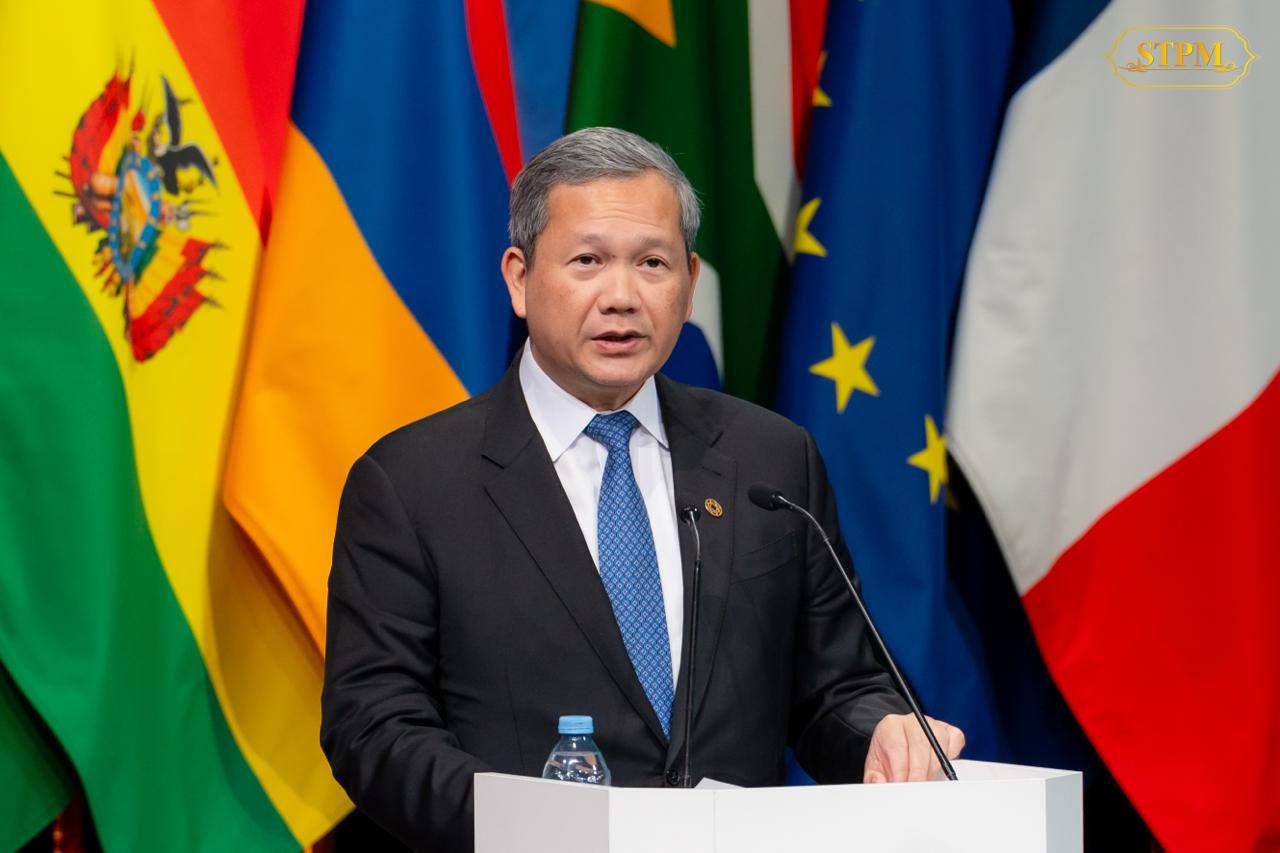 ចូលរួមកិច្ចពិភាក្សាក្រោមប្រធានបទ ចំនួន៣ រួមមាន៖ (១) អភិបាលកិច្ច និងវិទ្យាសាស្ត្រ (២) ជំងឺឆ្លង និង(៣) ជំងឺមិនឆ្លង ក្រោមការសម្របសម្រួលដោយលោកជំទាវ Eléonore Caroit រដ្ឋមន្ត្រីប្រតិភូនៃក្រសួងអឺរ៉ុប និងការបរទេសបារាំង។