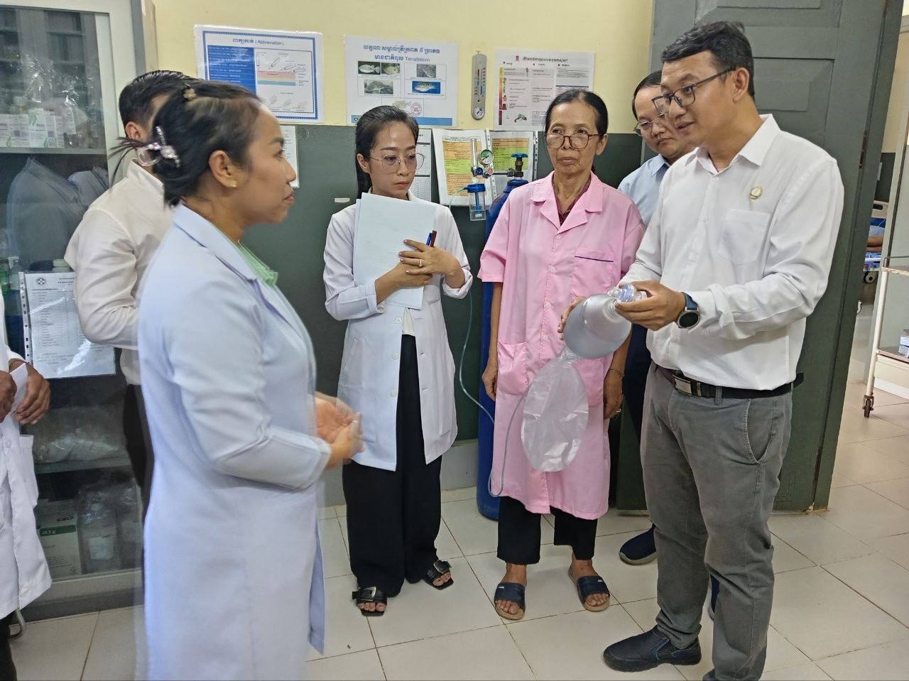 ការចុះអភិបាលគាំទ្រពង្រឹងបន្ថែម ផ្នែកសង្គ្រោះបន្ទាន់ និងប្រព័ន្ធបញ្ជូនរបស់មន្ទីរពេទ្យបង្អែក នៅខេត្តពោធិ៍សាត់