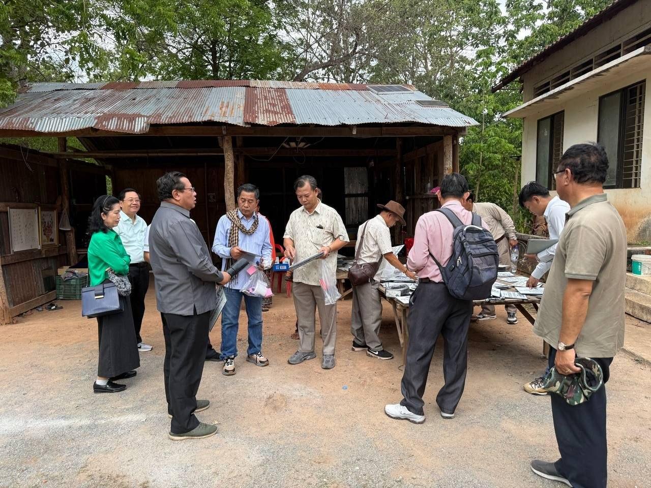 ការចុះត្រួតពិនិត្យរុក្ខជាតិឱសថ នៅសួនរុក្ខជាតិឱសថ គិរីរម្យ ស្ថិតក្នុងស្រុកភ្នំស្រួច ខេត្តកំពង់ស្ពឺ។