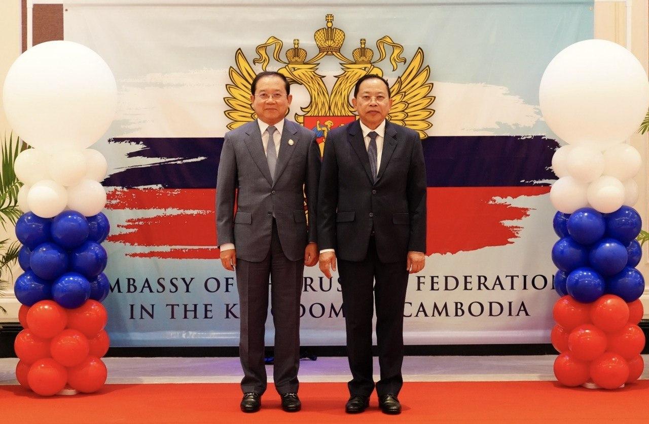 ឯកឧត្តមសាស្រ្តាចារ្យ ឈាង រ៉ា រដ្ឋមន្រ្តីក្រសួងសុខាភិបាល បានអញ្ជើញចូលរួមក្នុងពិធីក្នុងទិវានៃប្រទេសរុស្ស៊ី (Russia National Day) ក្រោមអធិបតីភាព ឯកឧត្តមបណ្ឌិត លី ធុជ ទេសរដ្ឋមន្ត្រី តំណាងឱ្យរាជរដ្ឋាភិបាលកម្ពុជា អនុប្រធានទី១ អាជ្ញាធរមីន។