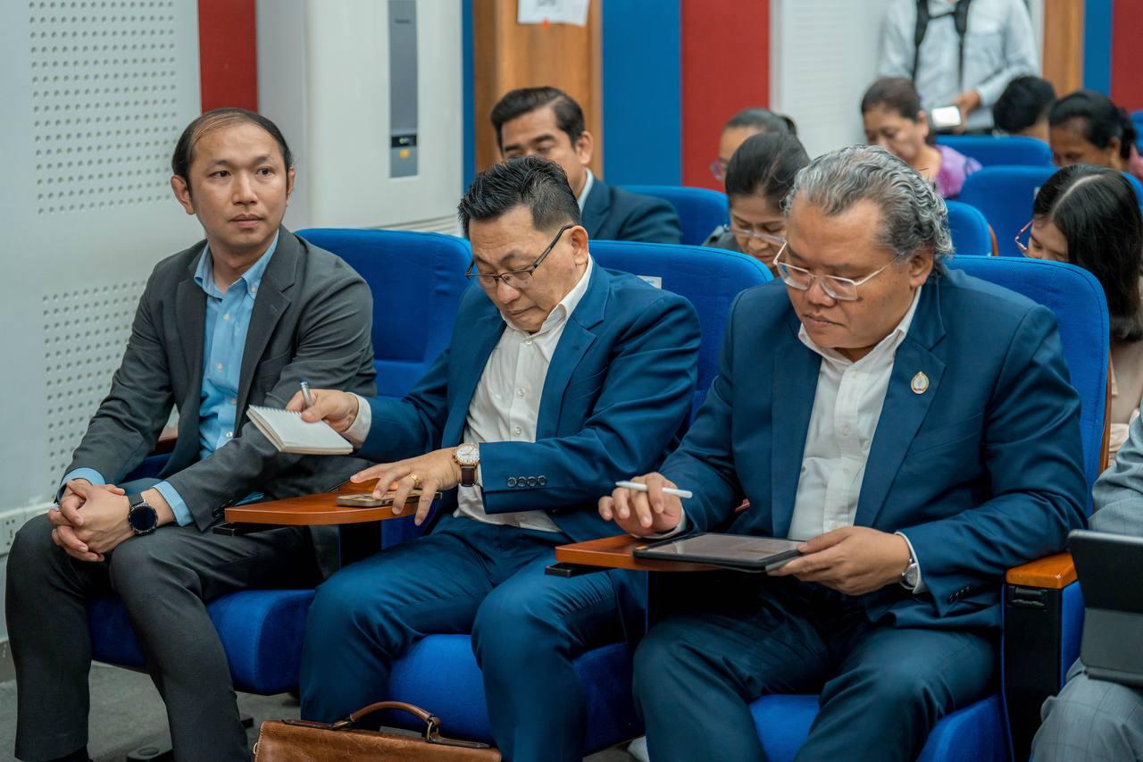 «កិច្ចប្រជុំបង្កើនប្រសិទ្ធភាពការងារផ្សព្វផ្សាយព័ត៌មាន ការគ្រប់គ្រងព័ត៌មាន និងទទួលព័ត៌មានត្រលប់ពីសាធារណៈមតិ ជាមួយមន្ត្រីនាំពាក្យ និងមន្ត្រីព័ត៌មាននៃក្រសួង ស្ថាប័ននានារបស់រាជរដ្ឋាភិបាល»