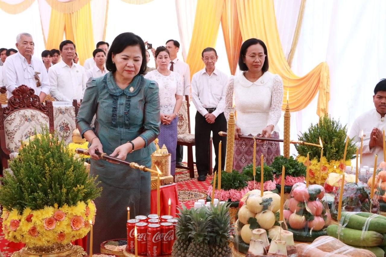 ពិធីបញ្ចុះបឋមសិលាសាងសង់អគារថែទាំព្យាបាលថ្មី នៃមជ្ឈមណ្ឌលជាតិគាំពារមាតា និងទារក។