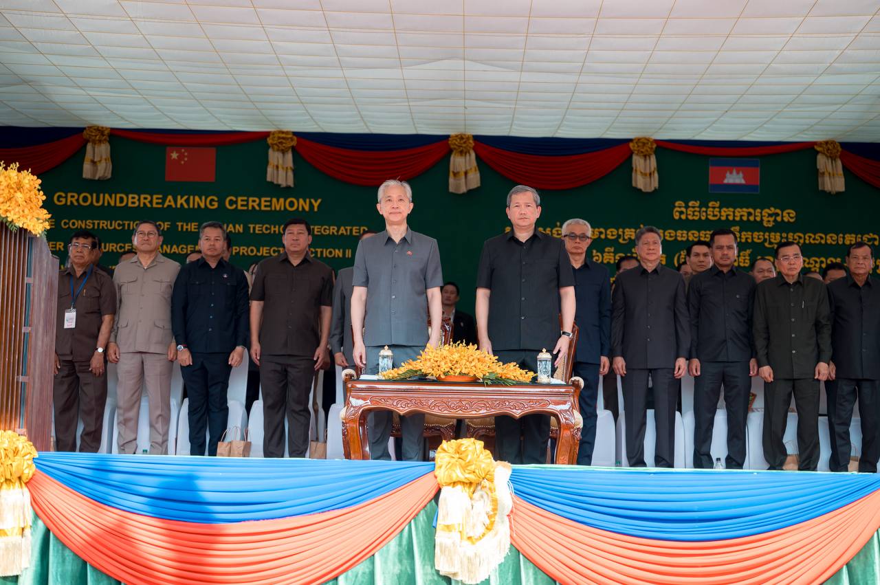 ពិធីបើកការដ្ឋានគម្រោងគ្រប់គ្រងធនធានទឹកចម្រុះហ្វូណនតេជោ កំណាត់ទី២ ប្រវែង ១៥១,៦គីឡូម៉ែត្រ (ព្រែកពោធិ៍ ខេត្តកណ្តាល - សមុទ្រ ខេត្តកែប)